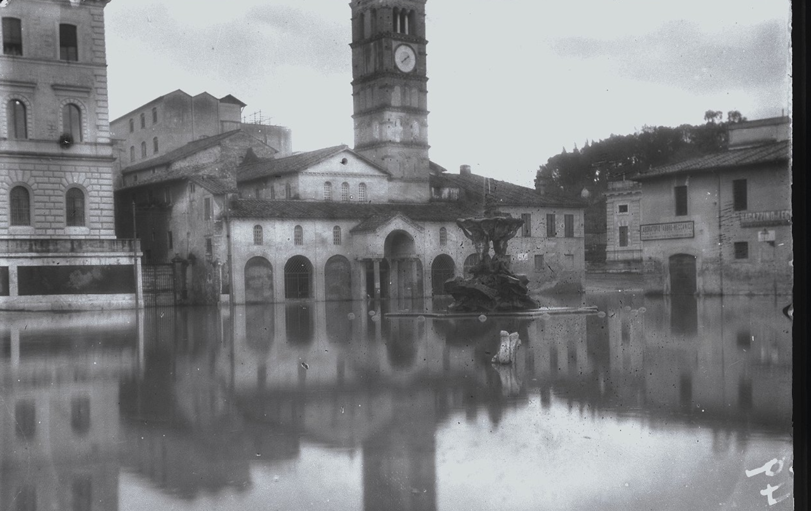 Basilica di S. Maria in Cosmedin (Rome, Italy), during the flood
BSR Ashby Collection (TA[PHP]-I.049)